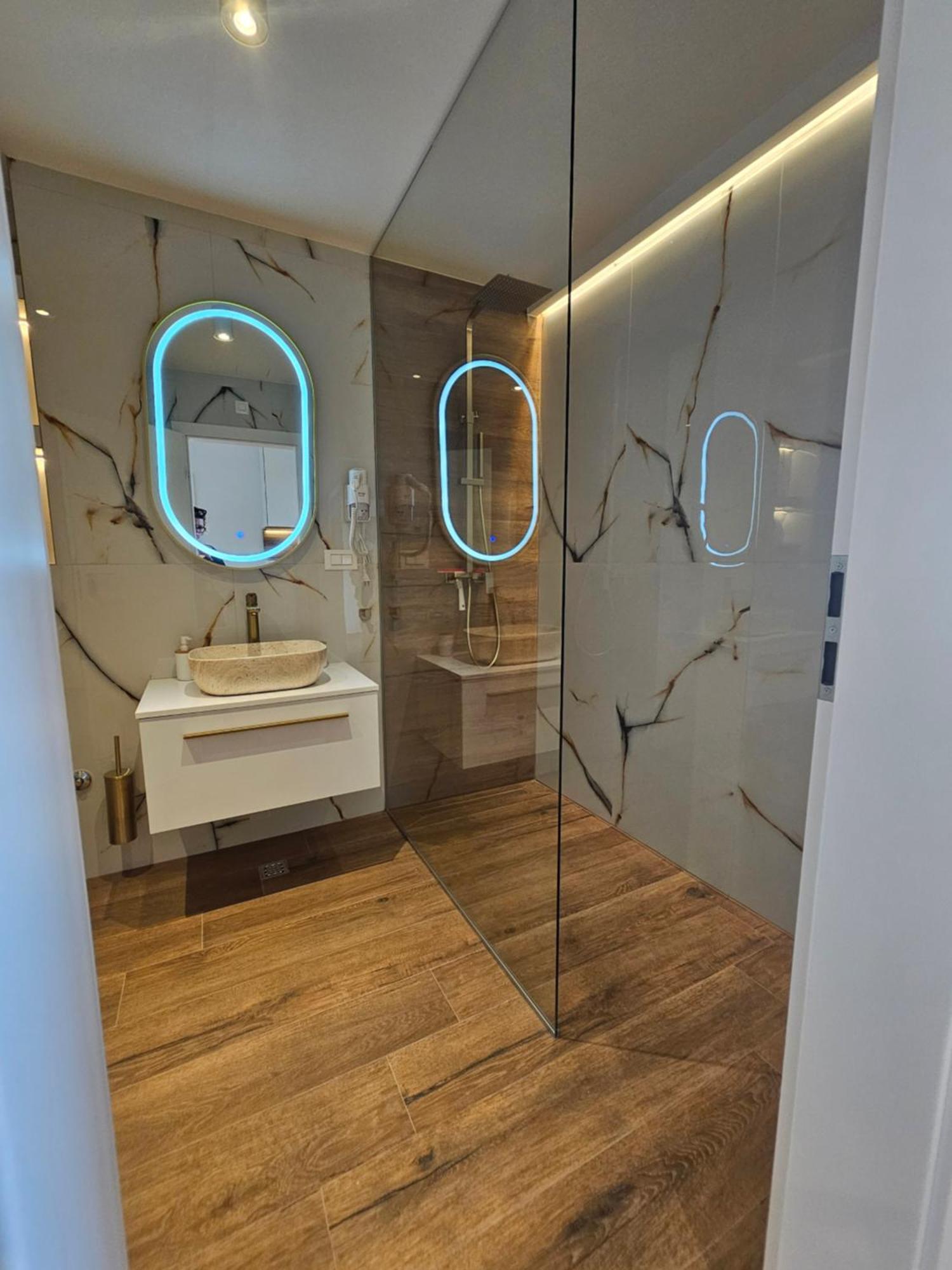Apartmani Sole Макарська Екстер'єр фото