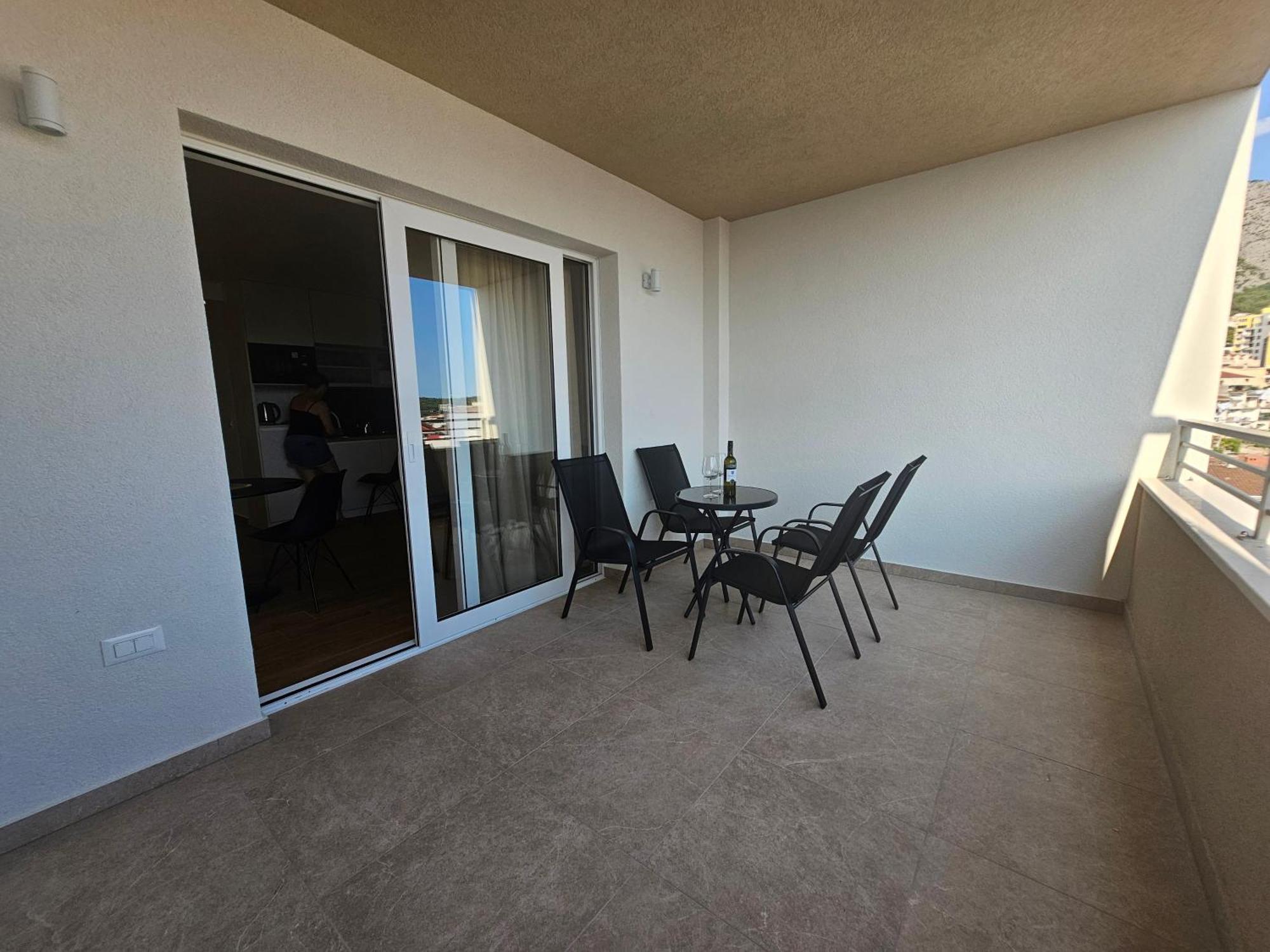 Apartmani Sole Макарська Екстер'єр фото