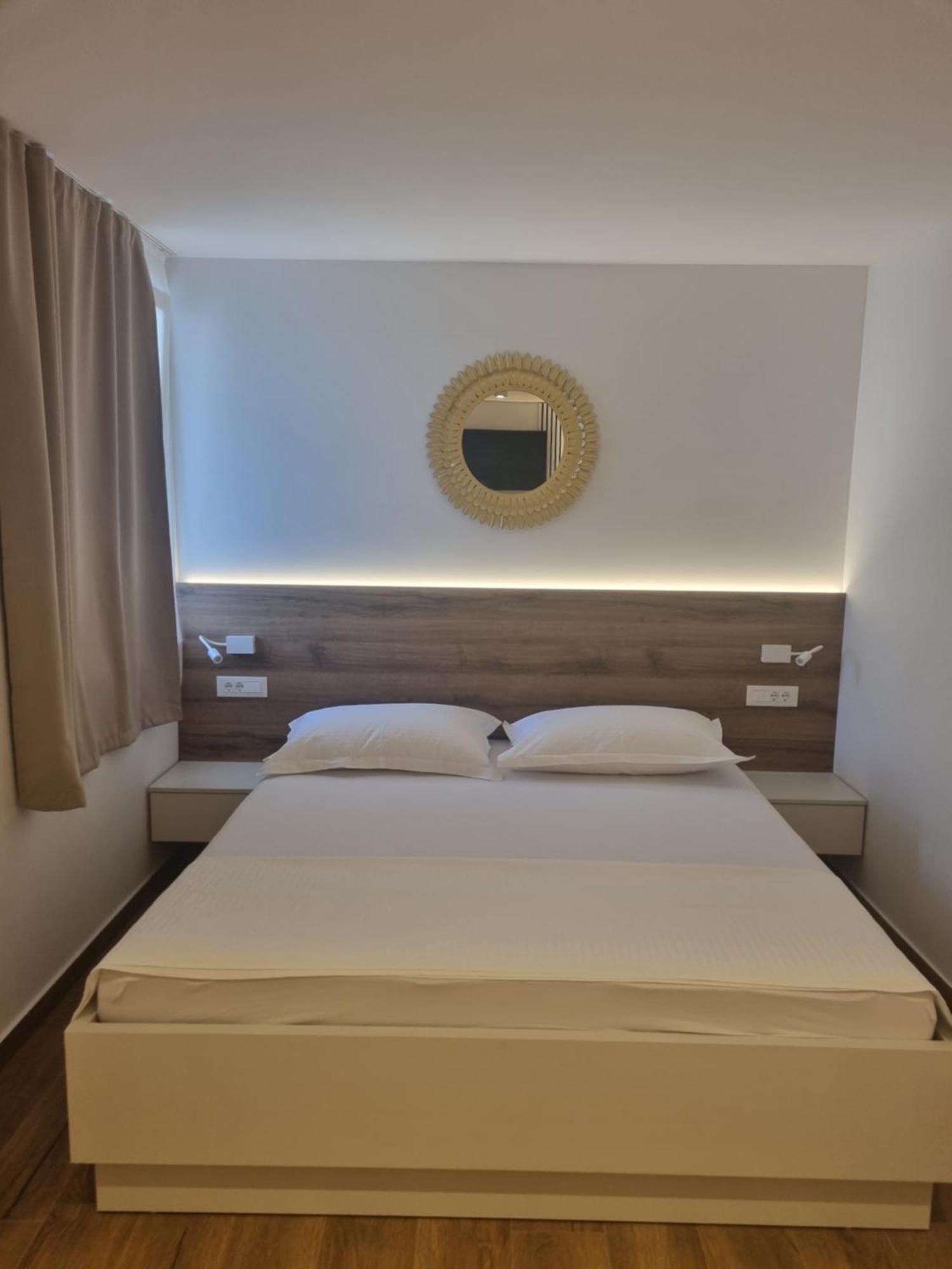 Apartmani Sole Макарська Екстер'єр фото