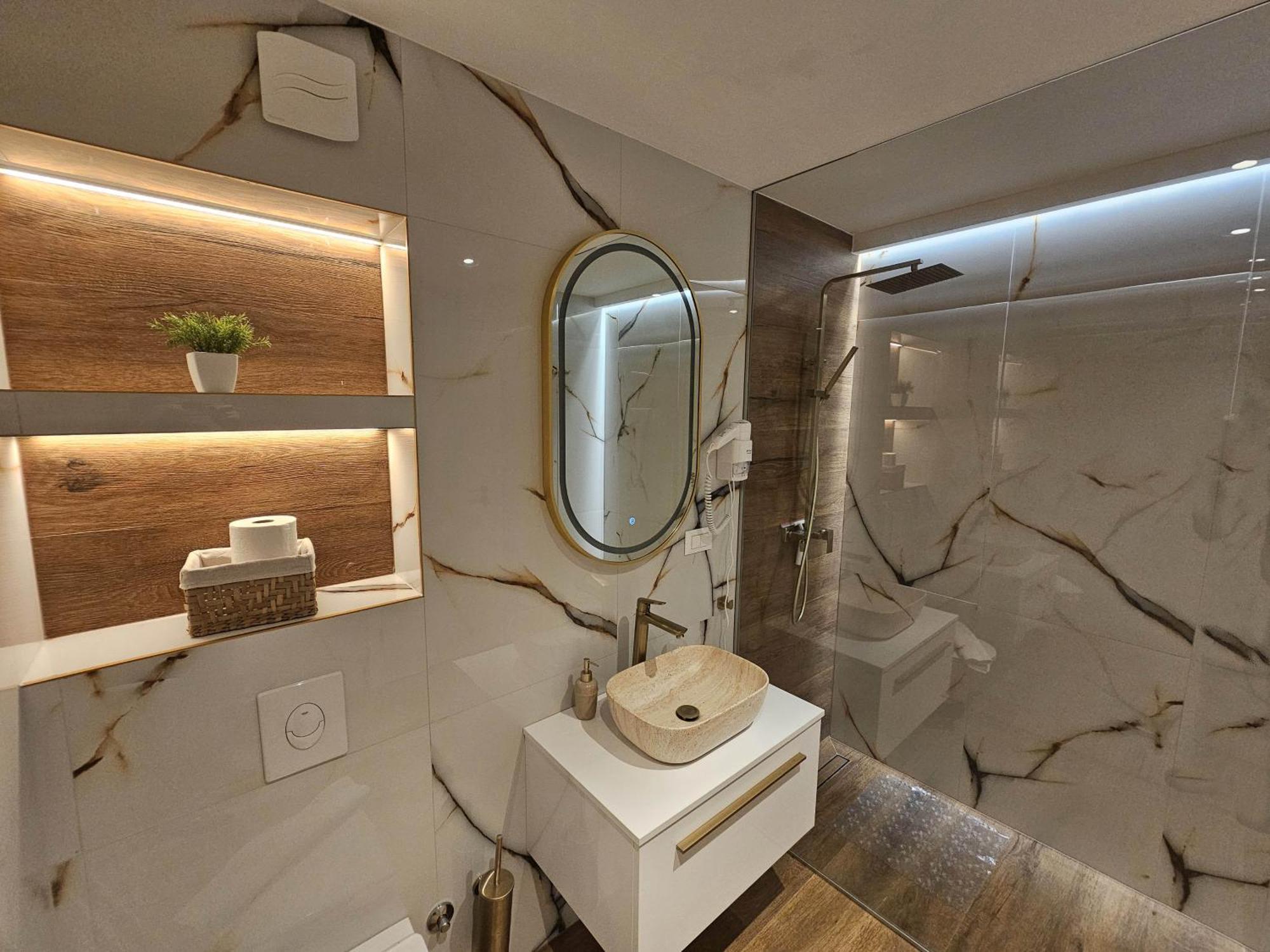 Apartmani Sole Макарська Екстер'єр фото